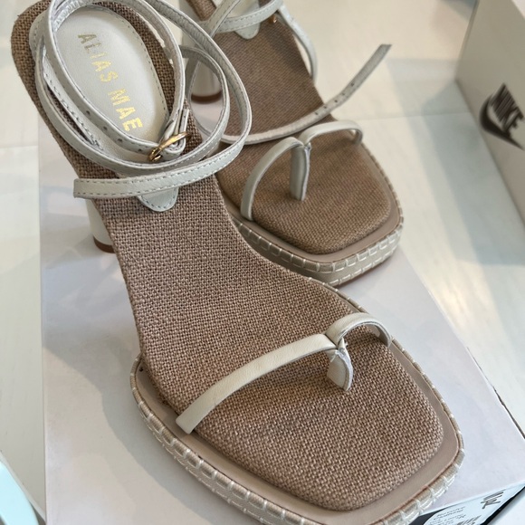 Alias Mae Women's Tan Sandals - Picture 1 of 7